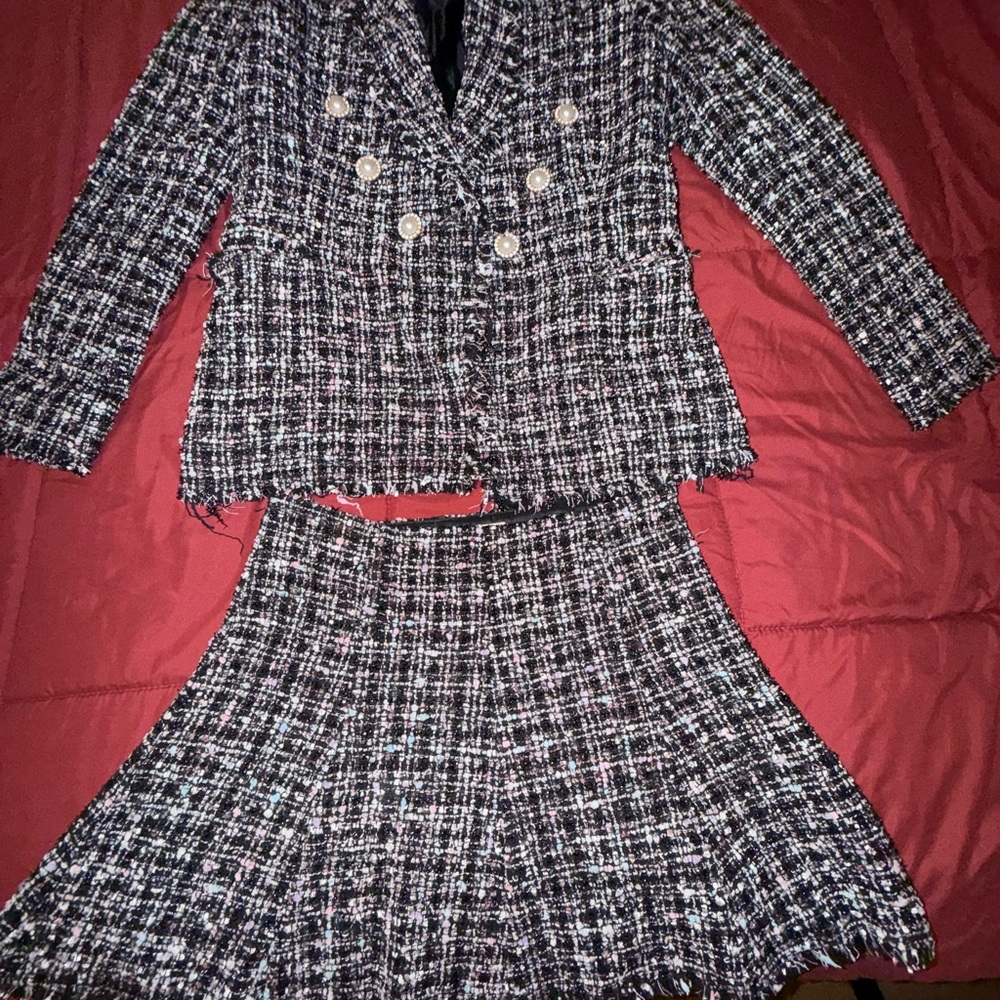 Chic Black and White Tweed Skirt Suit